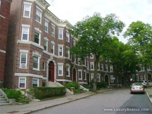 Brookline, MA - Coolidge Corner 